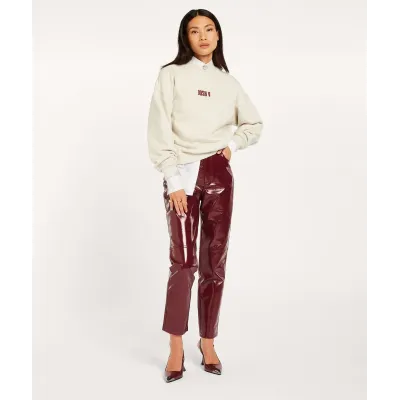 BO High Rise Girlfriend Broek in Lak Look - Berry Red | Josh V