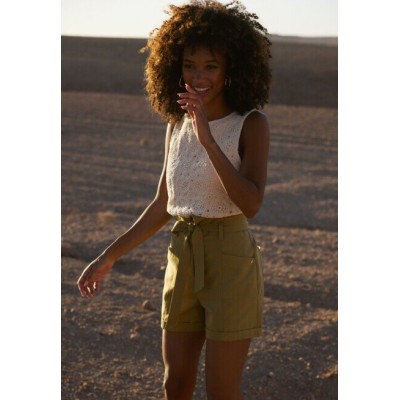 Top Mouwloos Crochet Cremewit