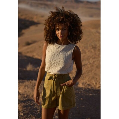 Top Mouwloos Crochet Cremewit