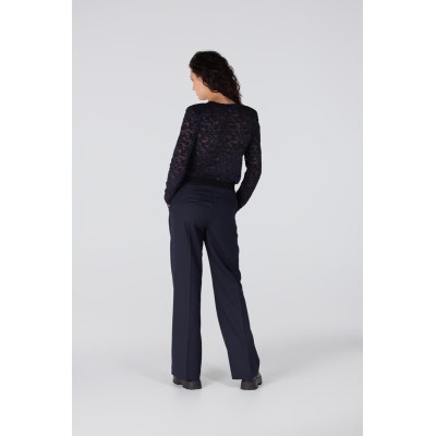 Kiki kanten top met schoudervulling | Donkerblauw