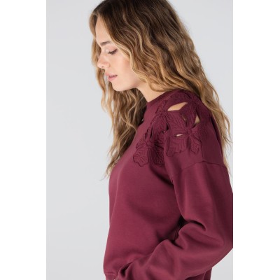 Gaby sweater met bloem detail | Donkerrood