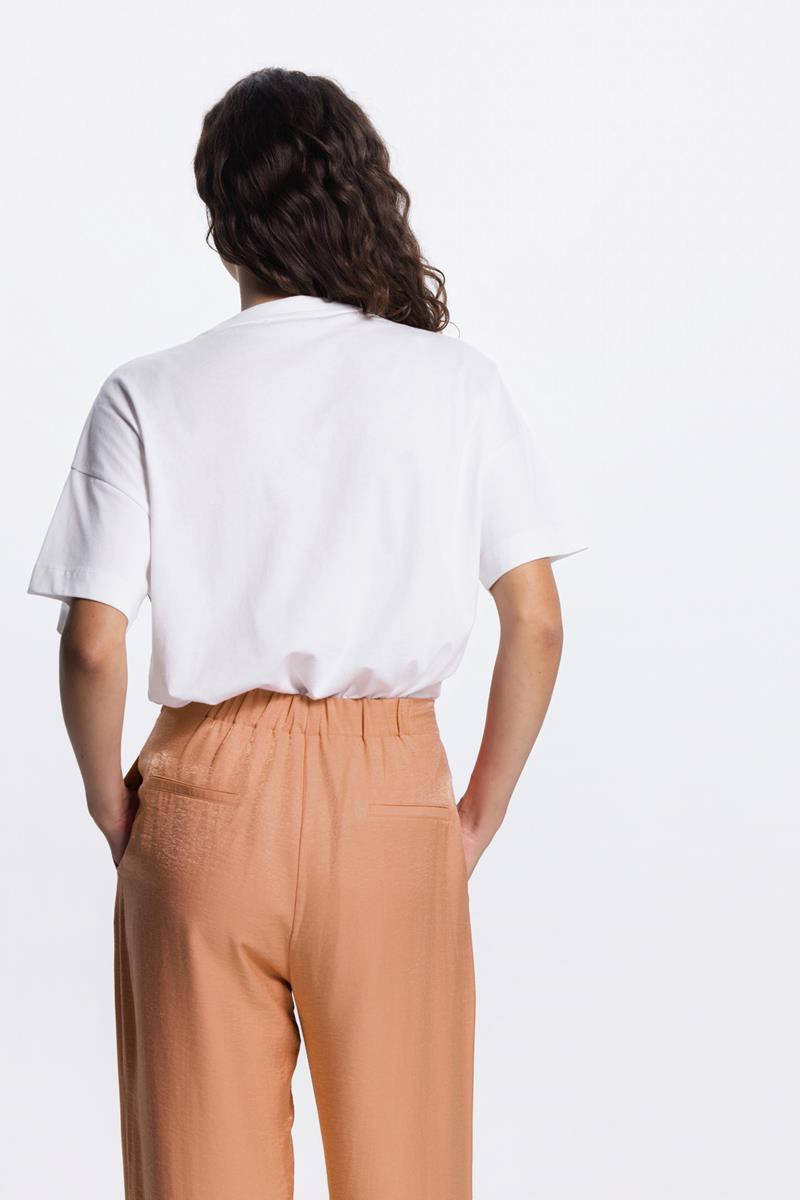 LIV T-Shirt met pailletten zakje in wit
