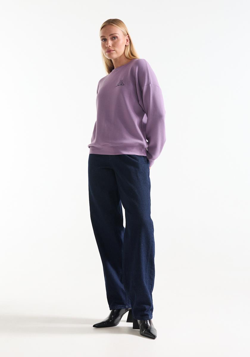 Alice Paarse sweater met subtiel logo-detail