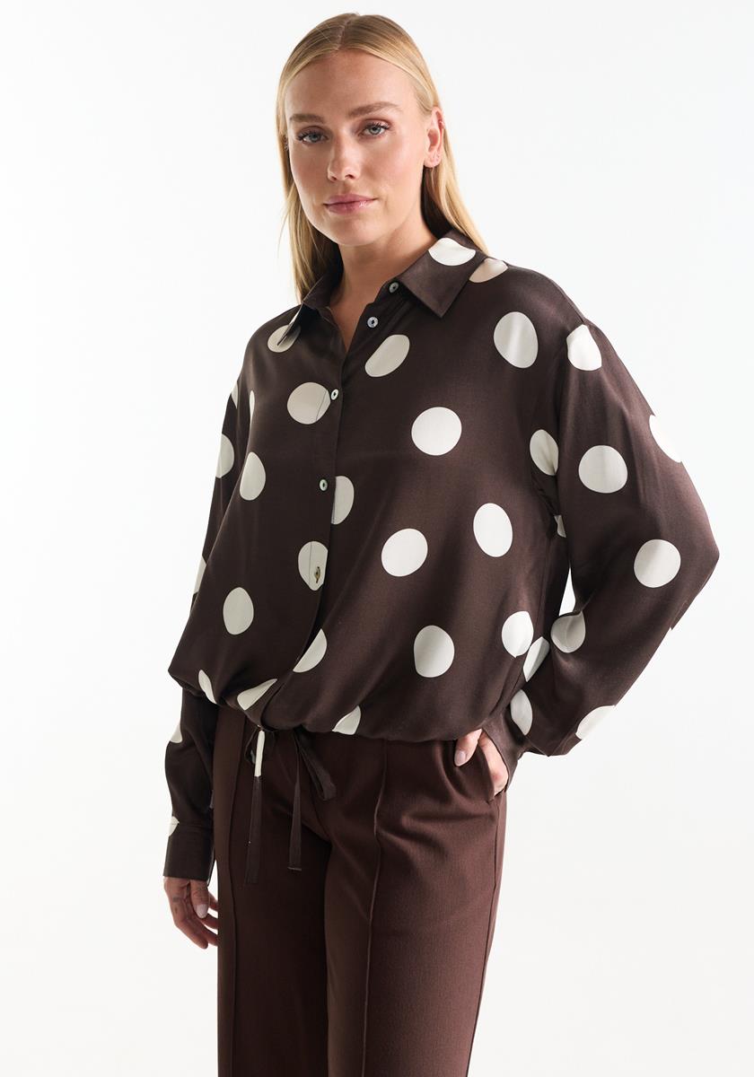 Dot Donkerbruine blouse met witte dots