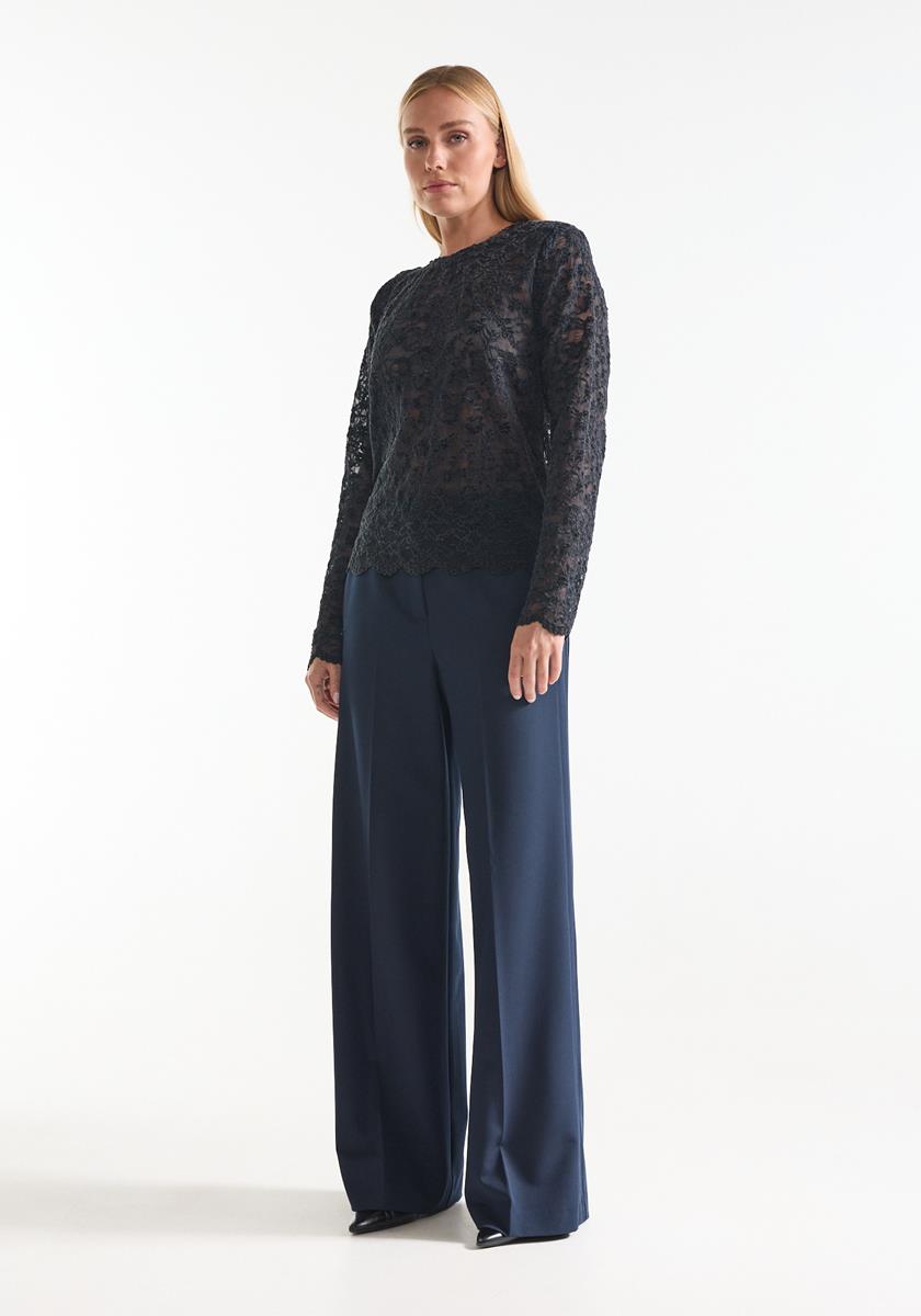 Kiki Donkerblauw kanten top