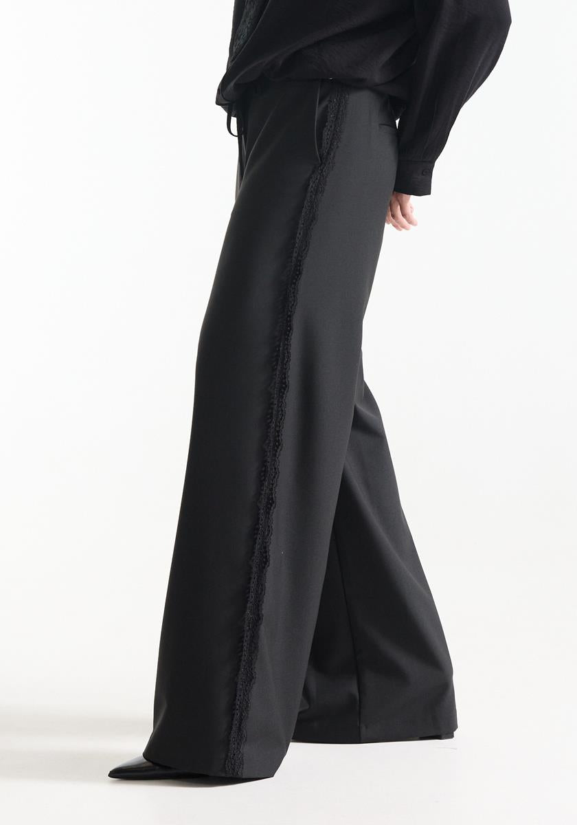 Pantalon Lorah zwart