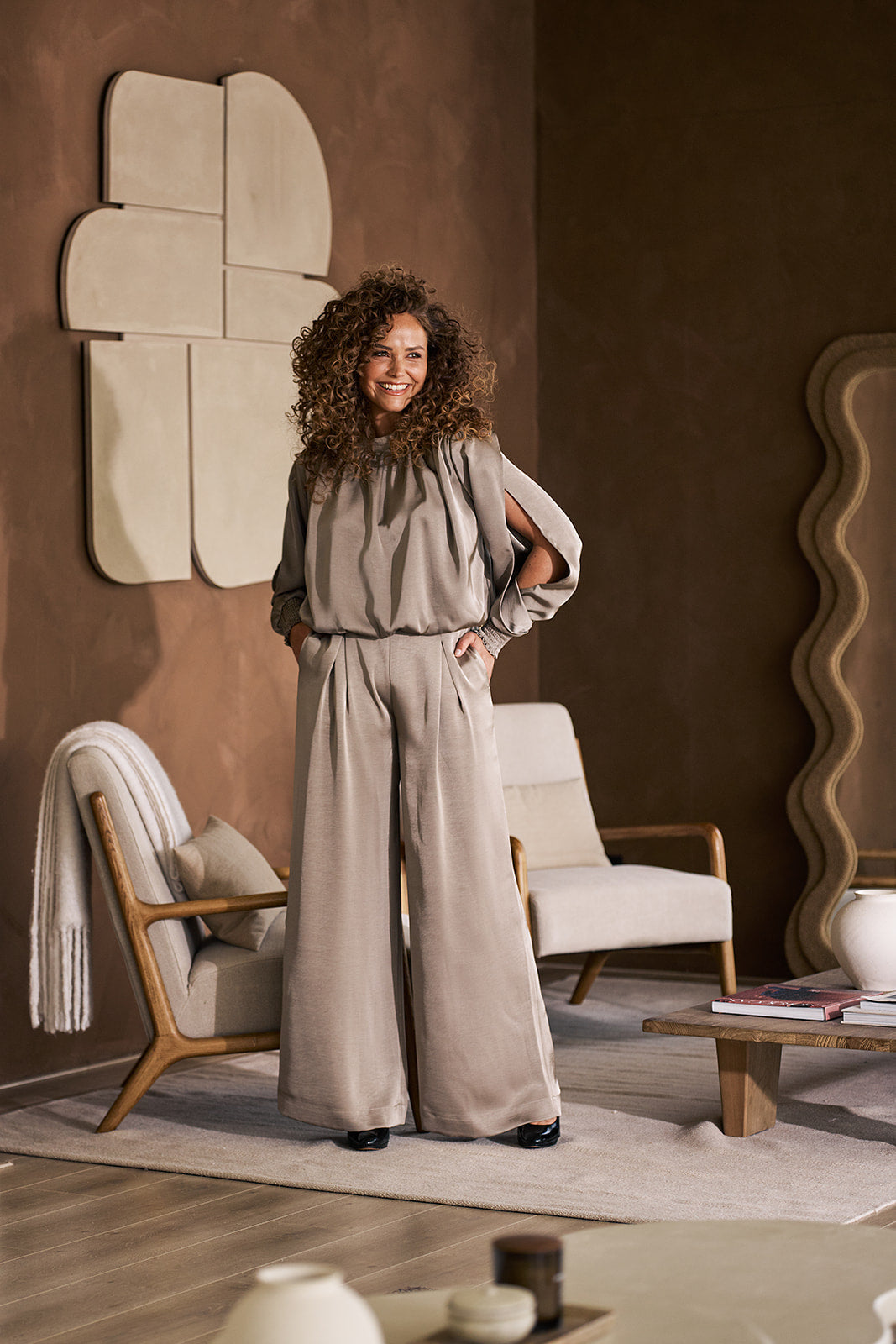 Satijnen blouse met gesmockte boorden