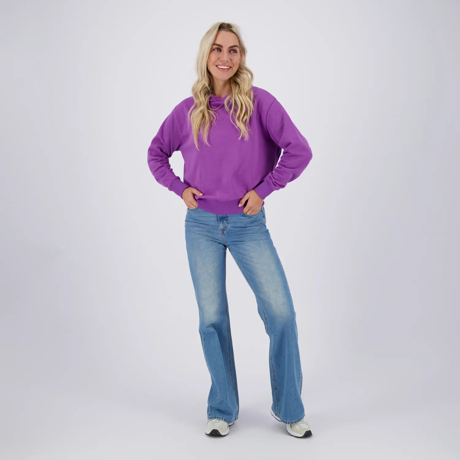 Raizzed Sunset Flare Jeans – Mid Blue Stone