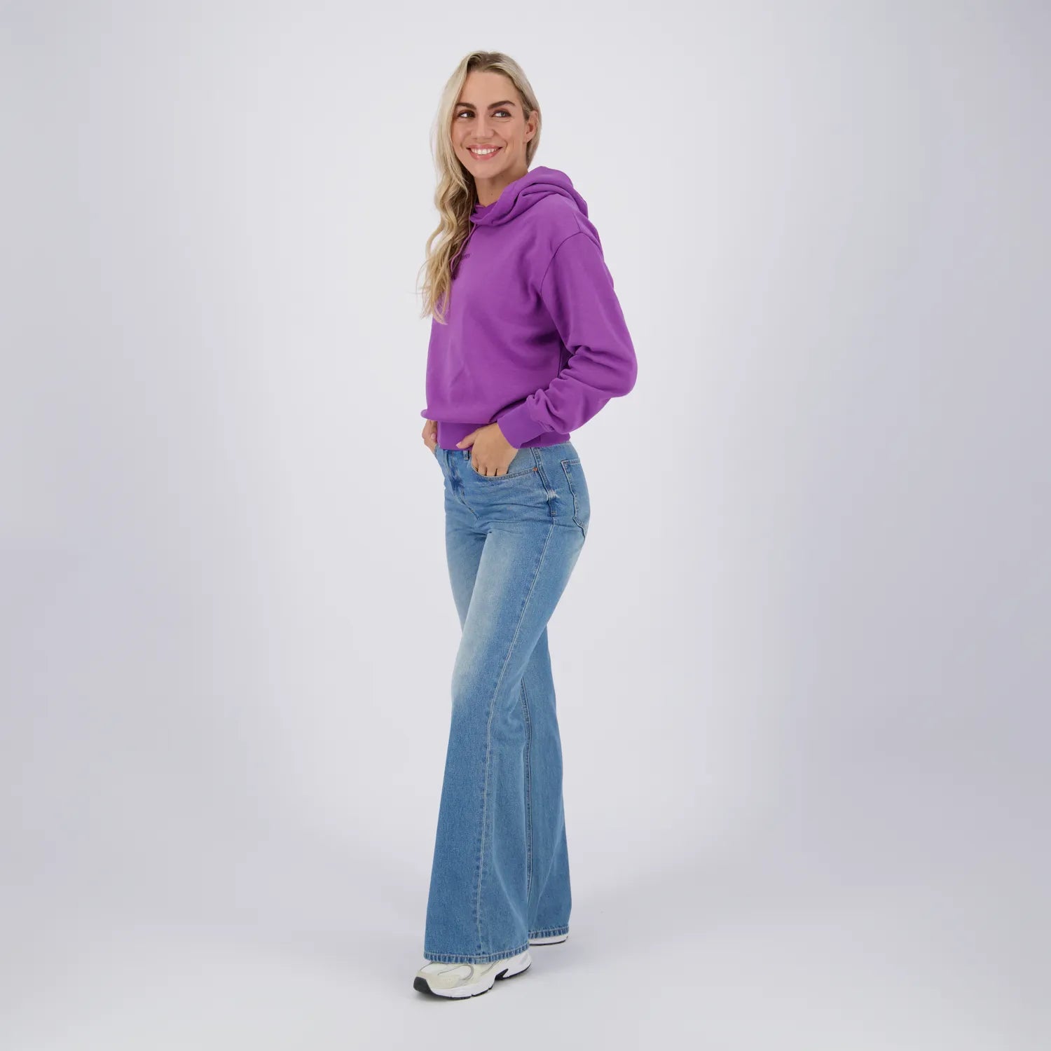 Raizzed Sunset Flare Jeans – Mid Blue Stone