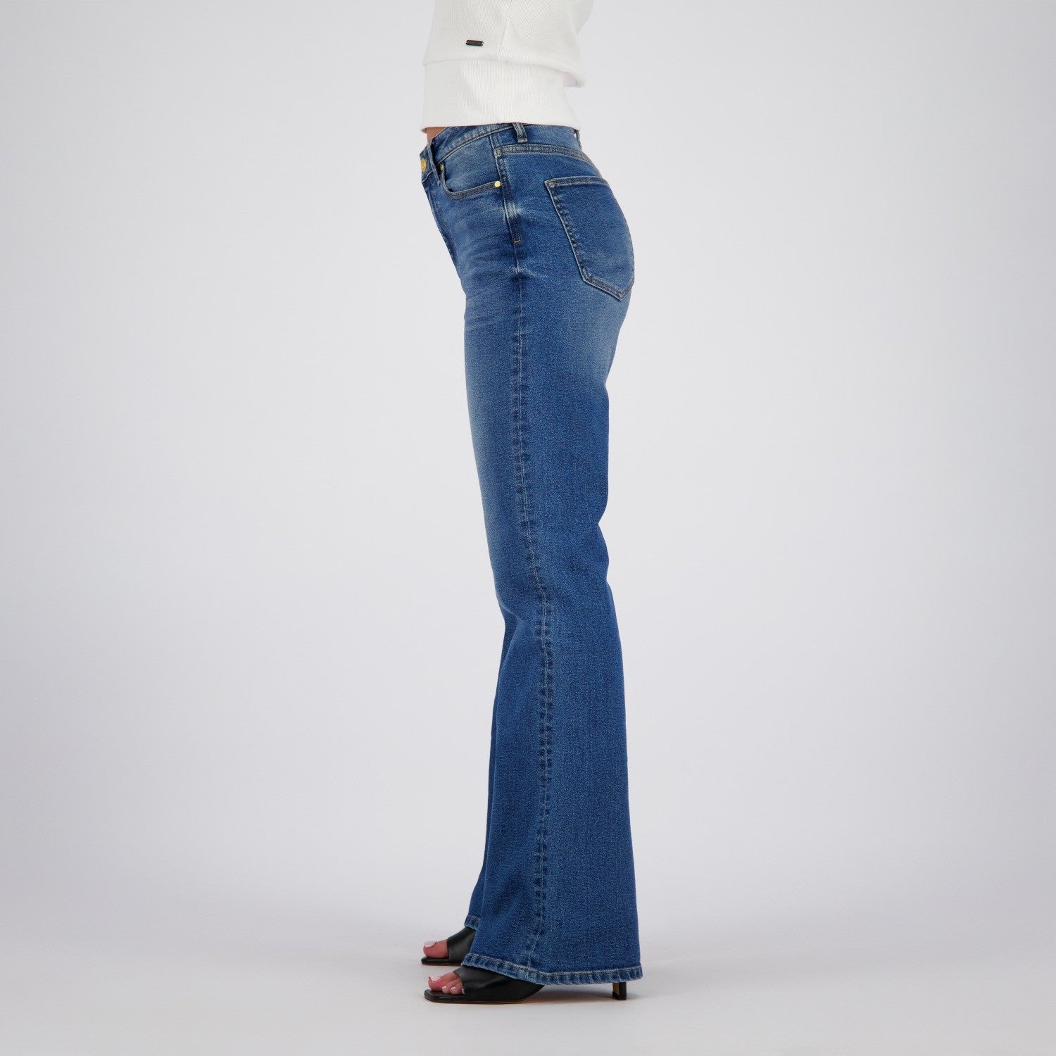 Raizzed Sarah Flare Jeans – Vintage Blue