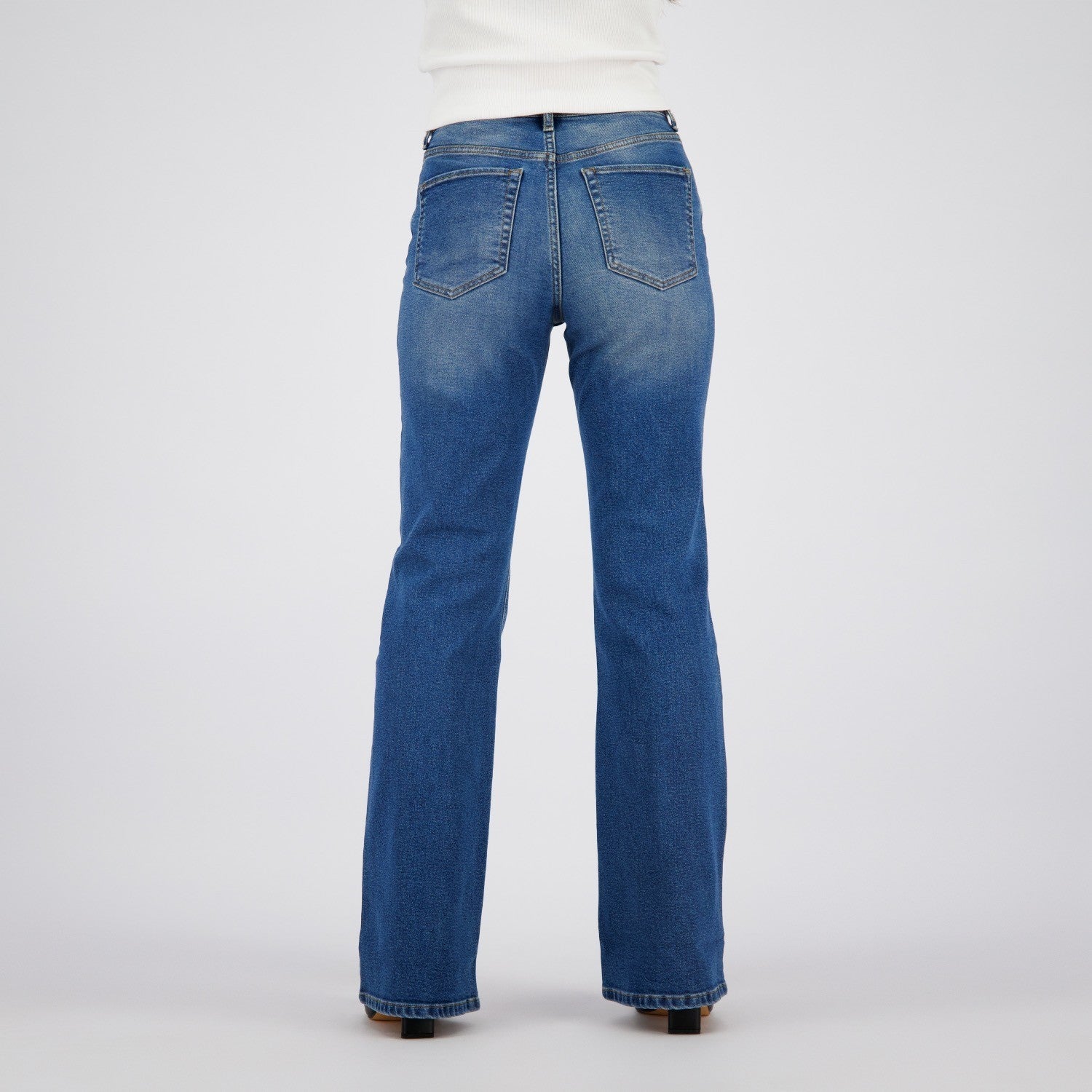 Raizzed Sarah Flare Jeans – Vintage Blue