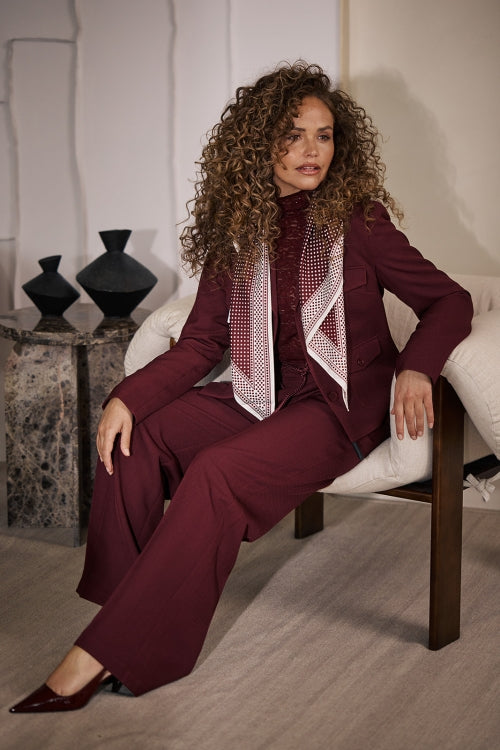 Davina Burgundy