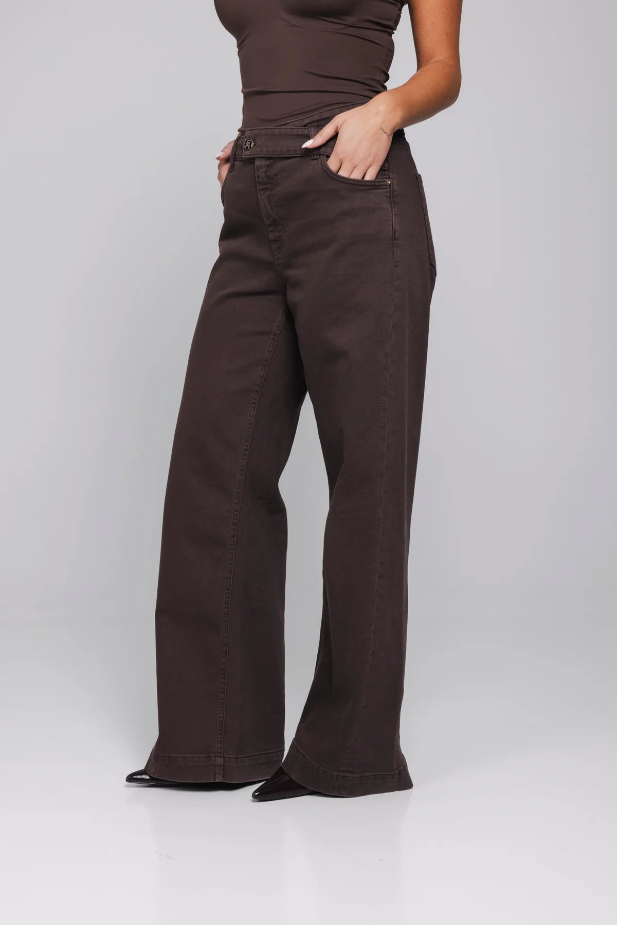 Minae Jeans - Deep Chestnut