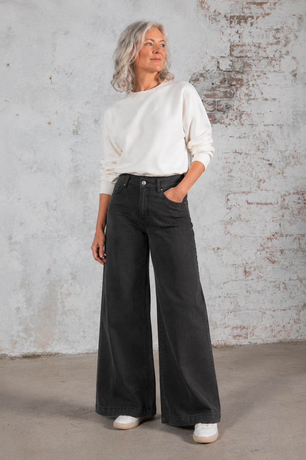 Blossom in Dark Grey