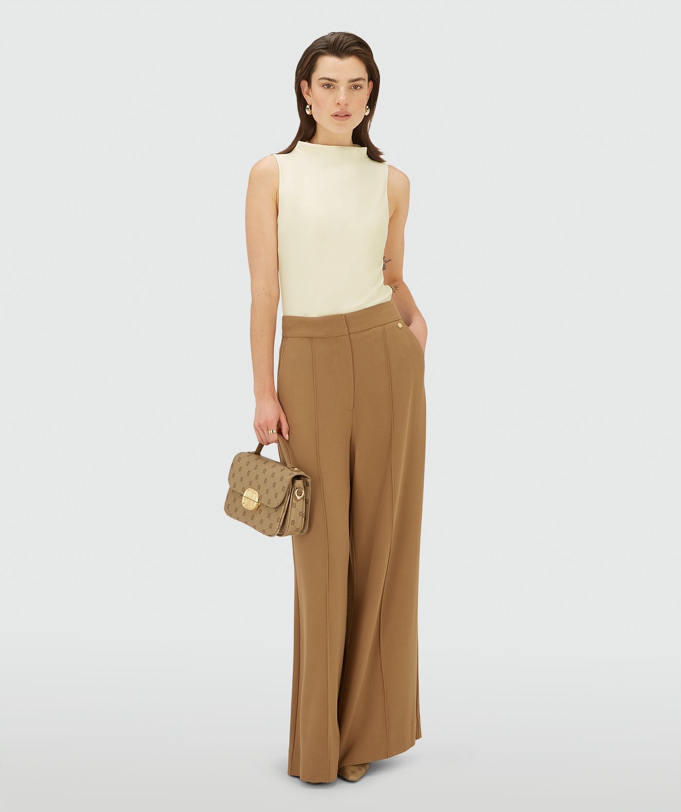 BIBI slim fit top - creme white