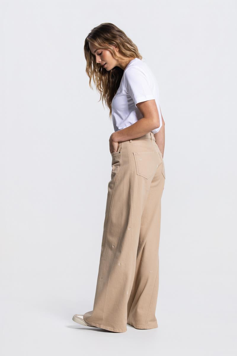 SUVI T-SHIRT IN WIT