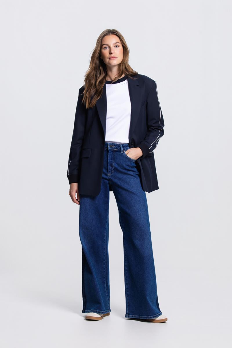 REINA REGULAR FIT T-SHIRT IN WIT