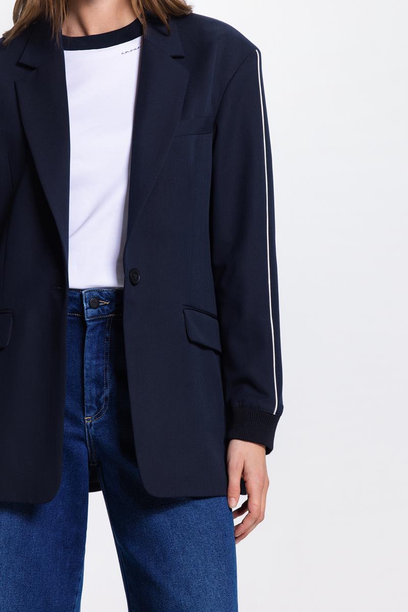 ODA LICHT OVERSIZED BLAZER IN DONKERBLAUW
