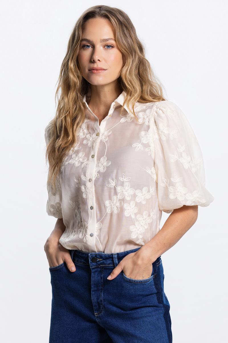 PRIYA BLOUSE MET 3D BLOEMENPRINT IN CREAM