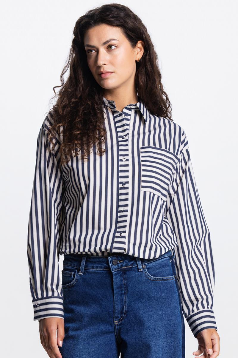 ROEKI STREEP BLOUSE IN DONKERBLAUW/CREME