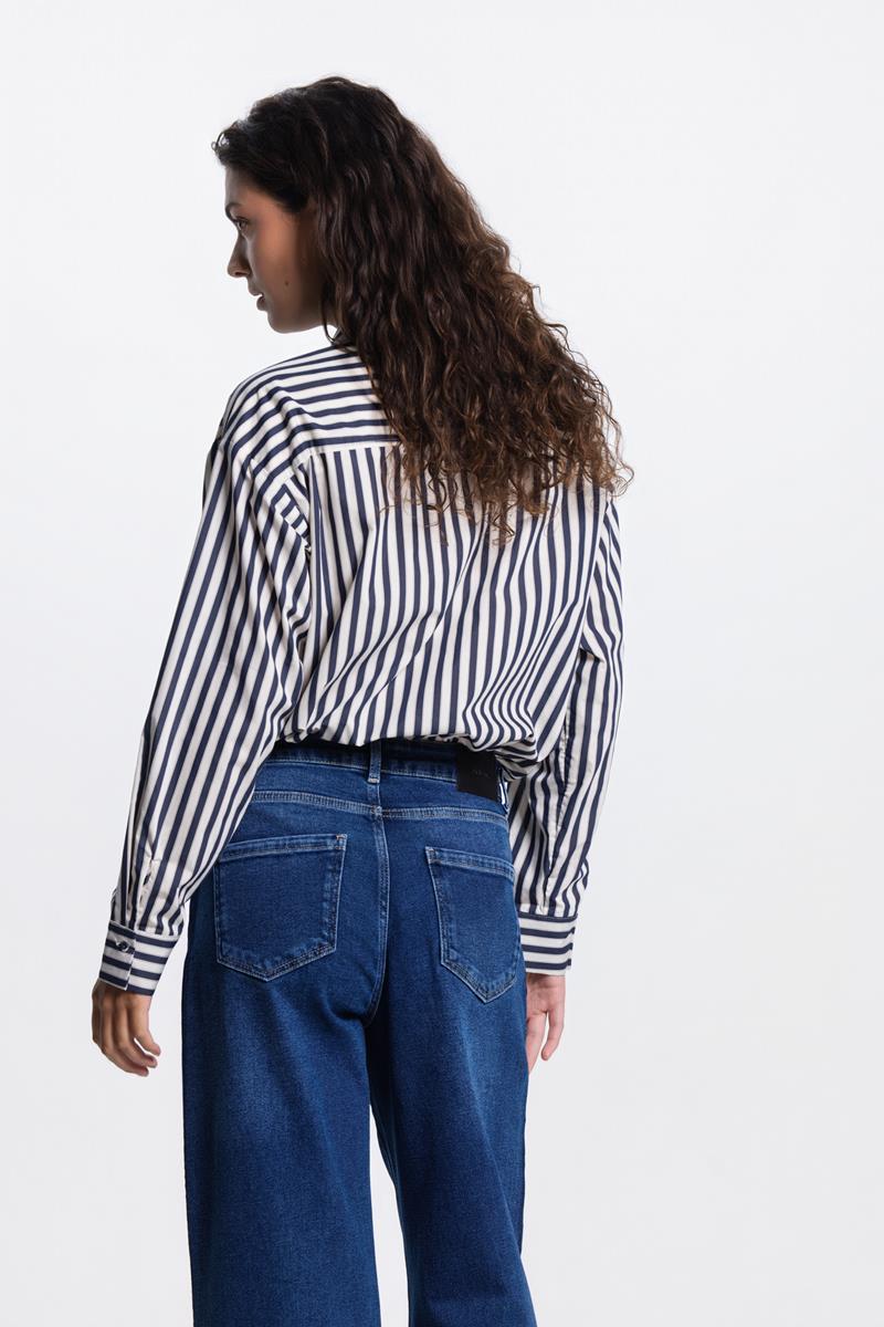 ROEKI STREEP BLOUSE IN DONKERBLAUW/CREME