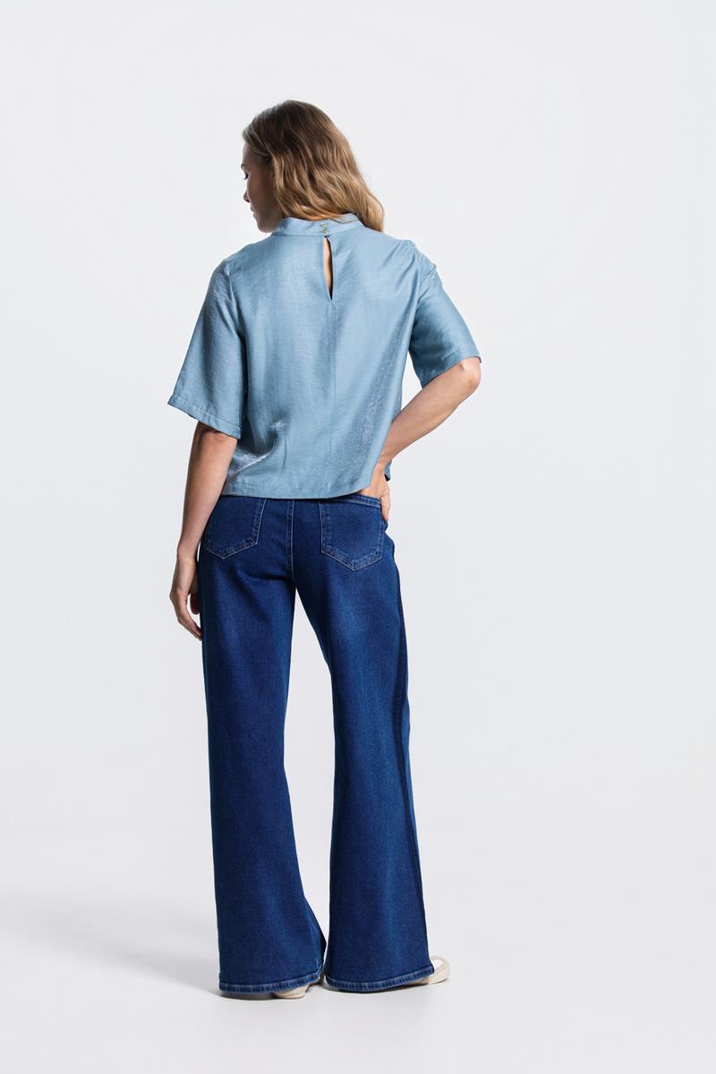 ODILE GLANS TOP IN AQUAMARIJN