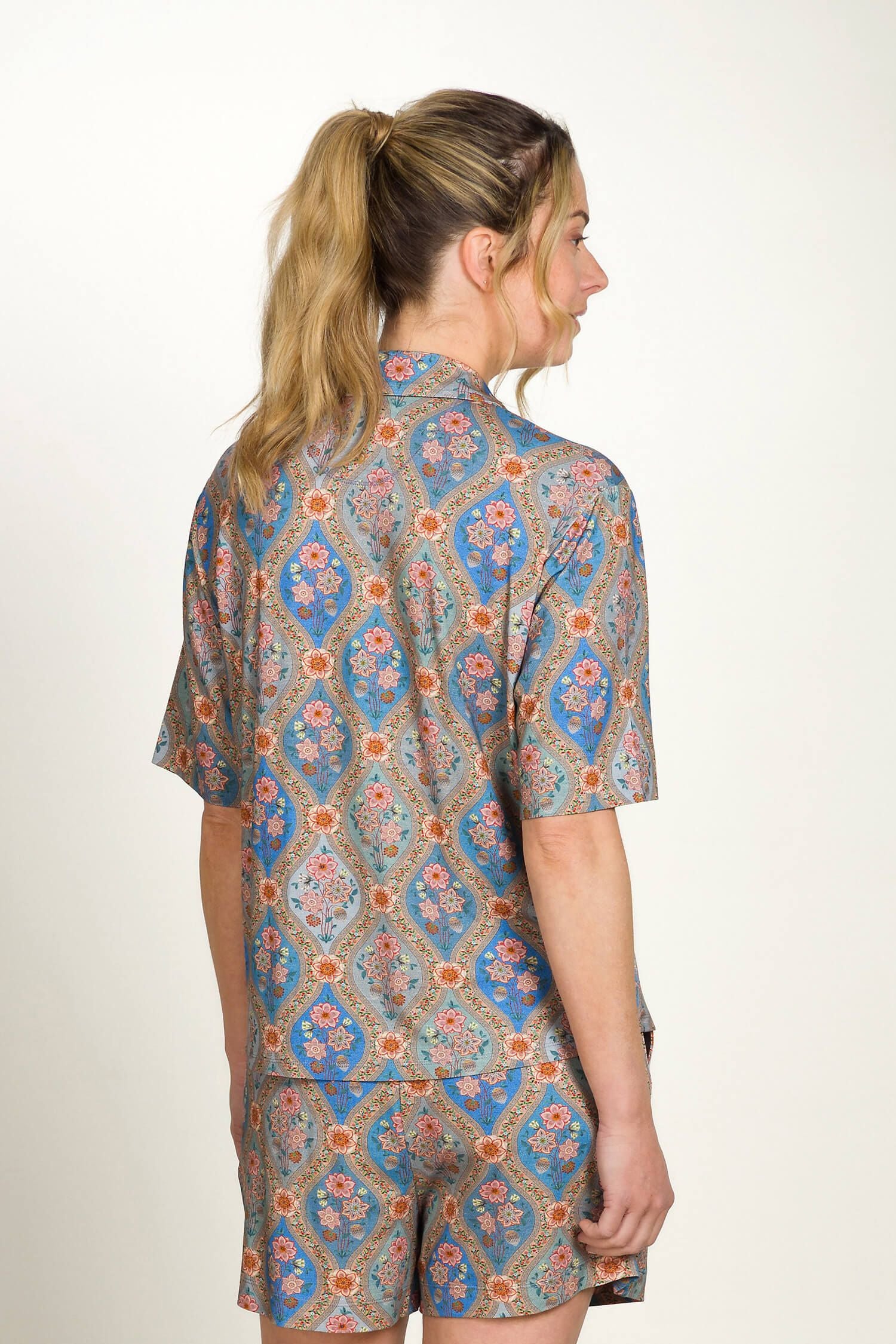 Flora Top Korte Mouw Ornamento Blauw