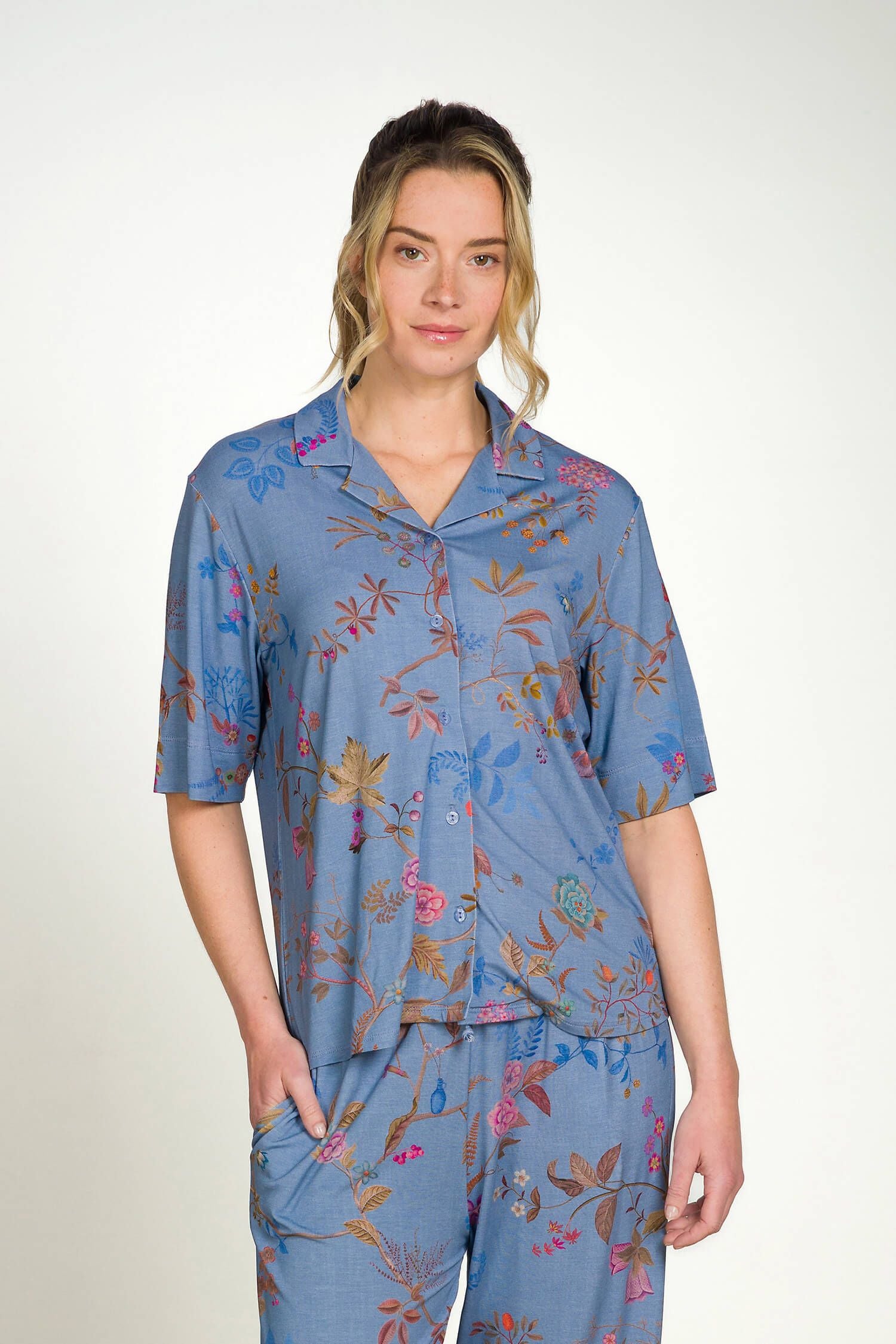 Flora Top Korte Mouw Bodhi Flower Blauw