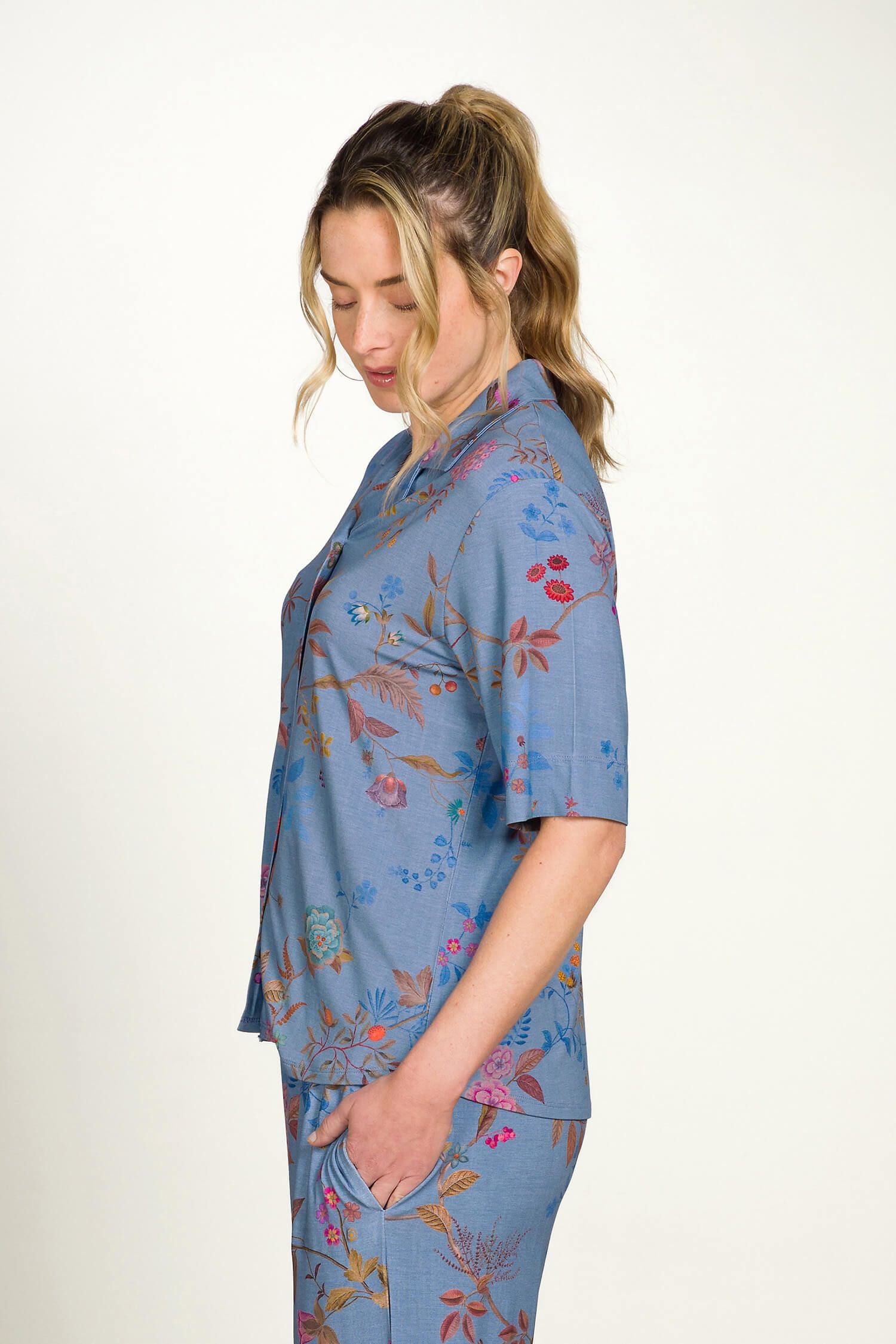 Flora Top Korte Mouw Bodhi Flower Blauw