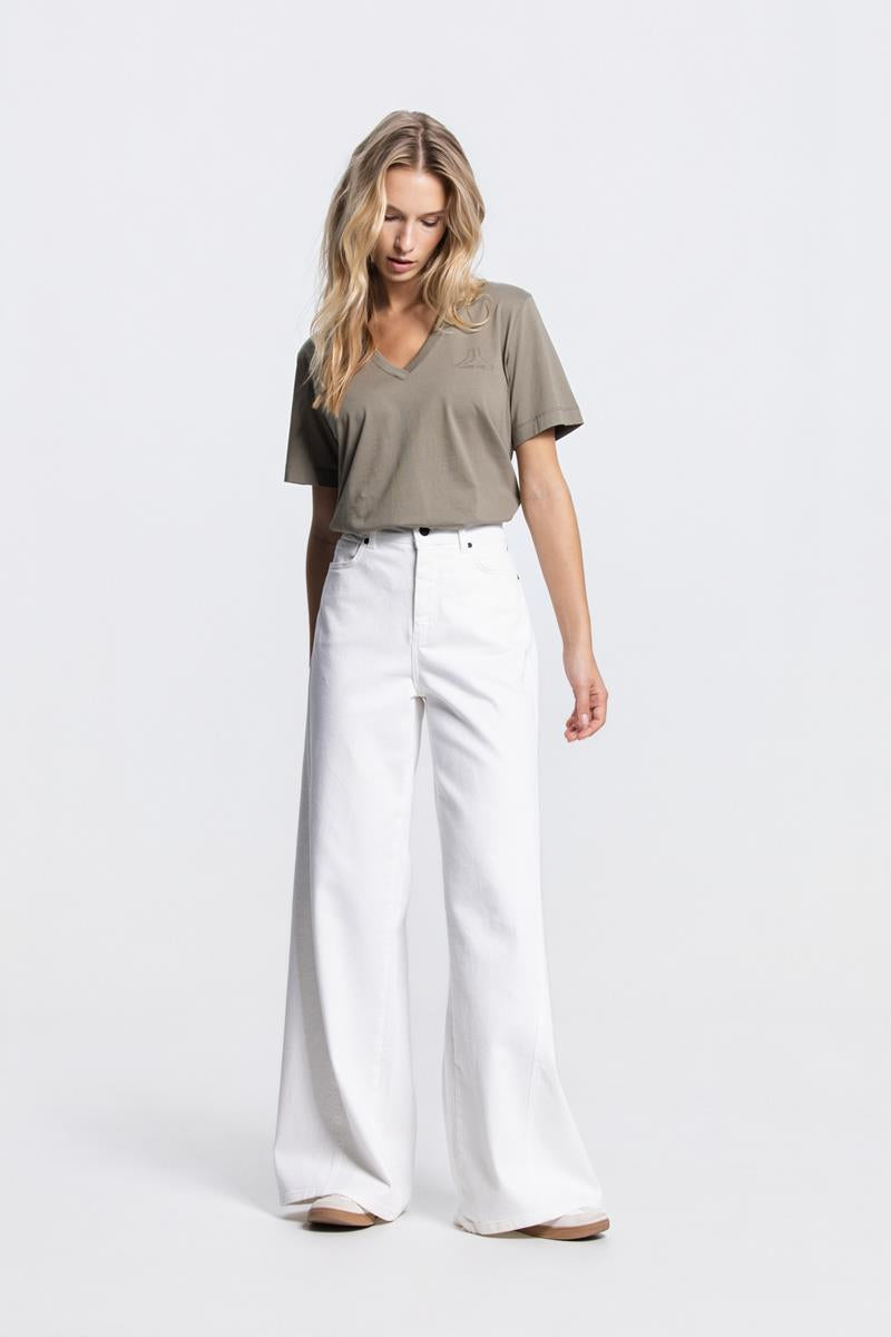 SUVI T-SHIRT IN LEGERGROEN