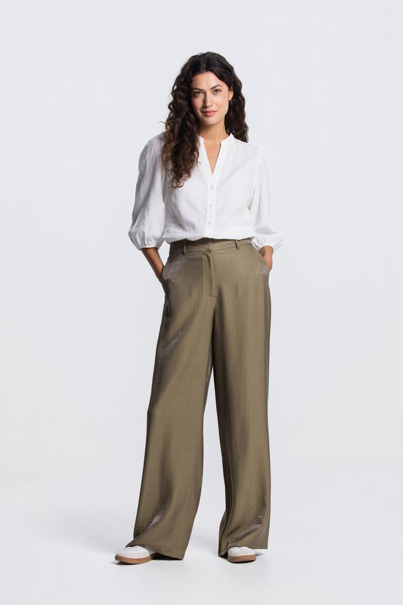DARA GLANZENDE PANTALON IN LEGERGROEN