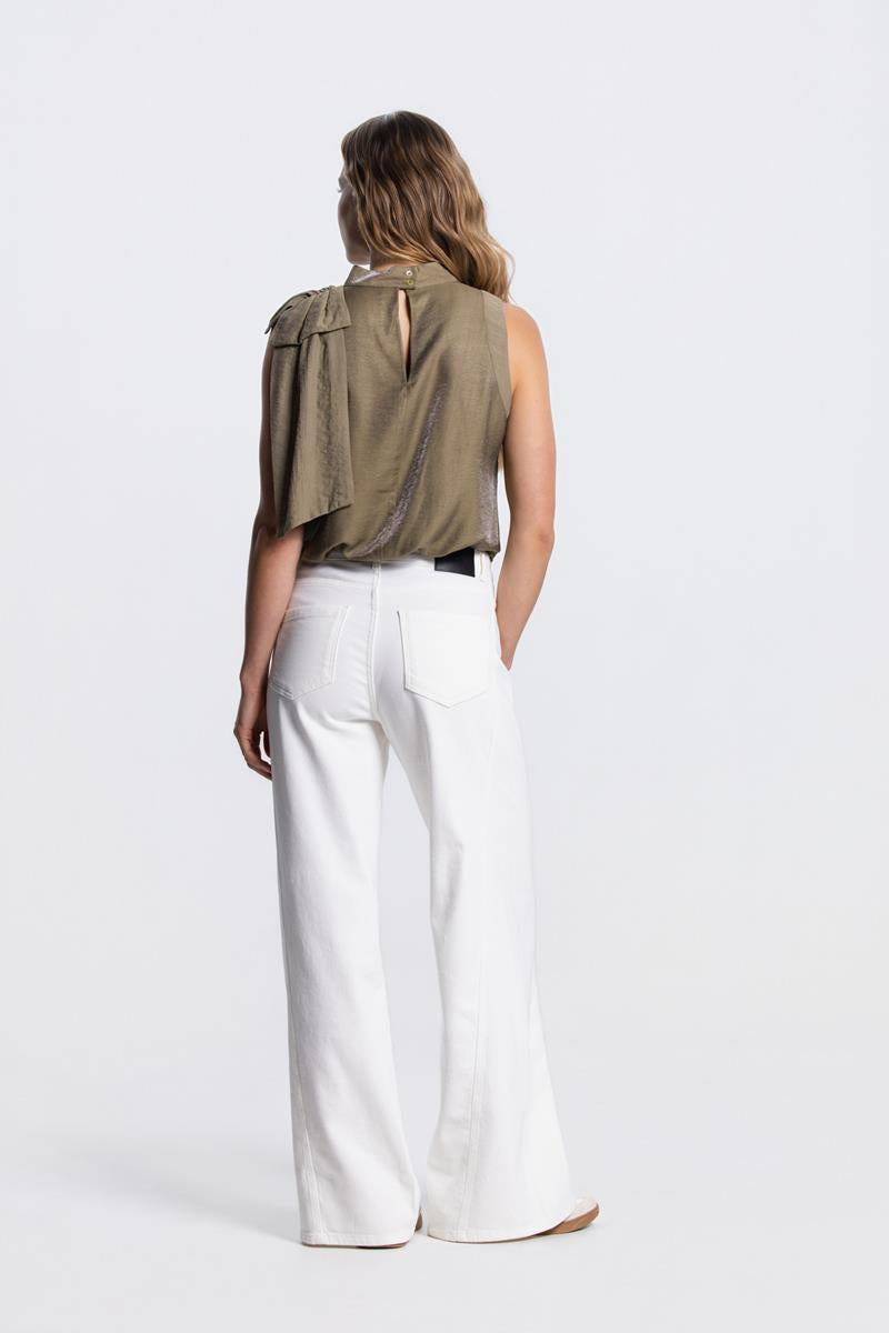 ORLA MOUWLOZE GLANS BLOUSE IN LEGERGROEN