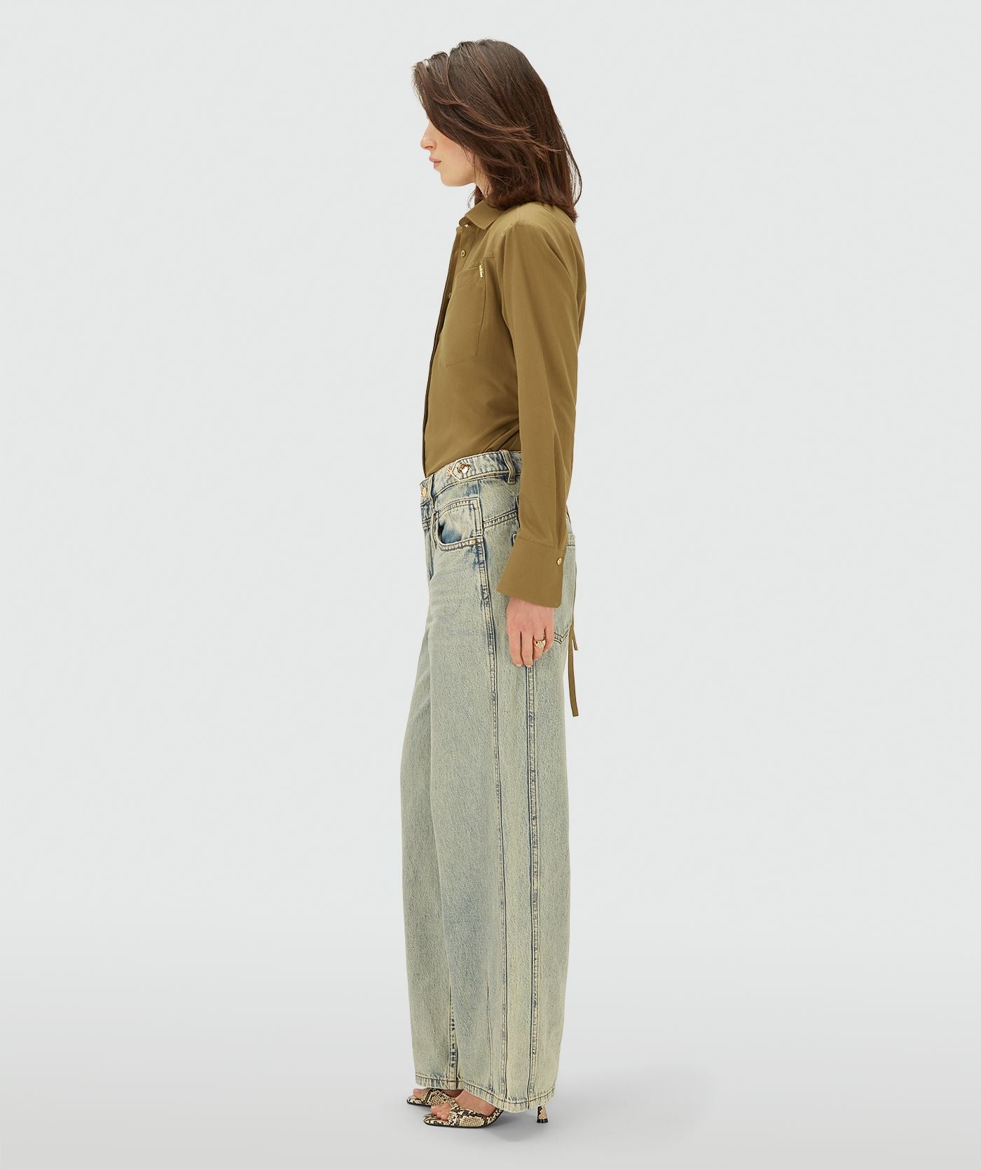 LOUELLA mid rise wide leg jeans - light dirty denim