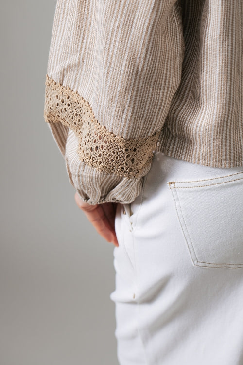 Atoli Blouse met streepdessin en broderie anglaise
