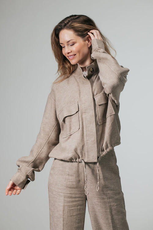 Lea Jasje met klepzakken en gouden glans