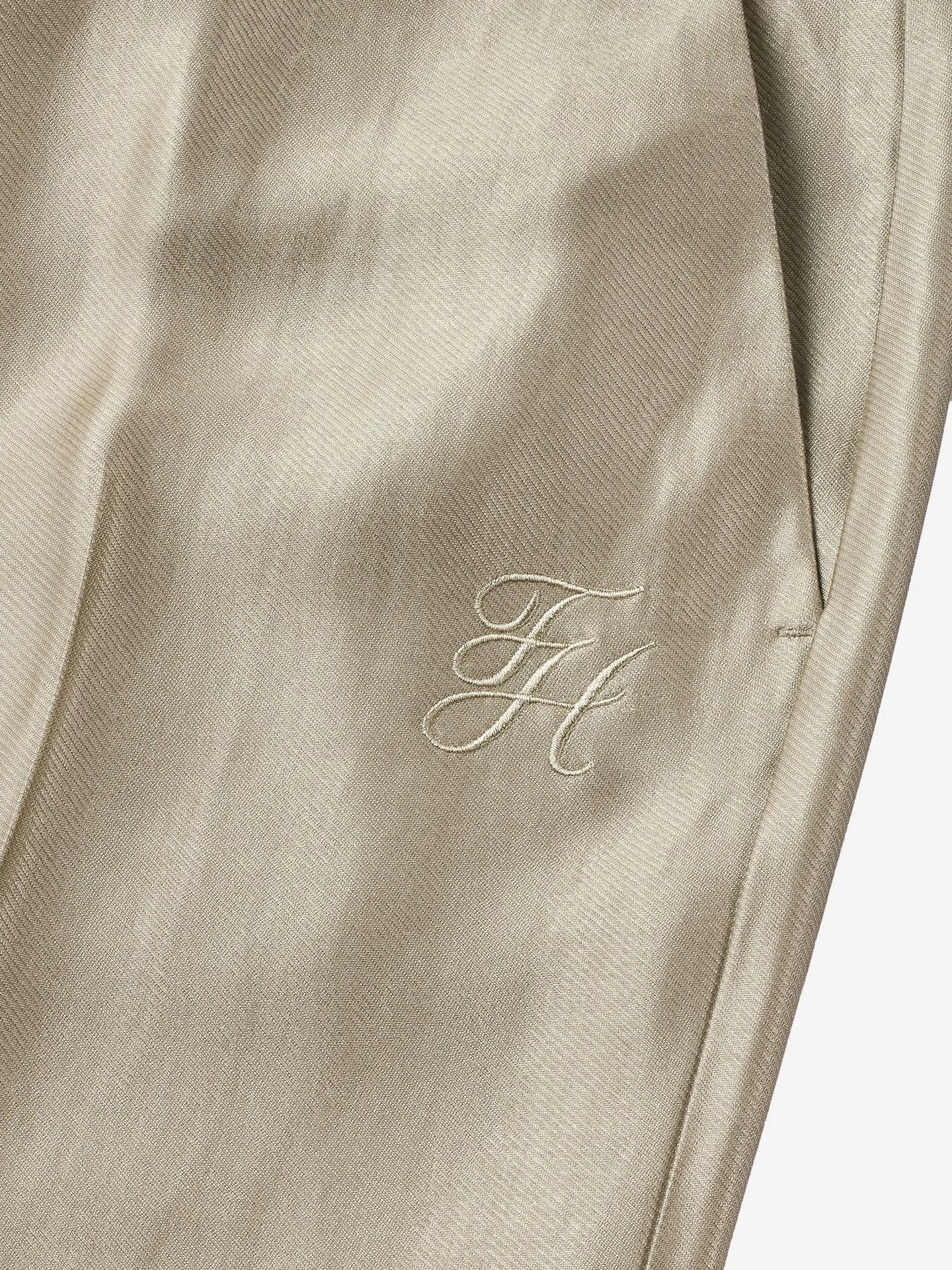 Shiny trousers
Manouk Pants