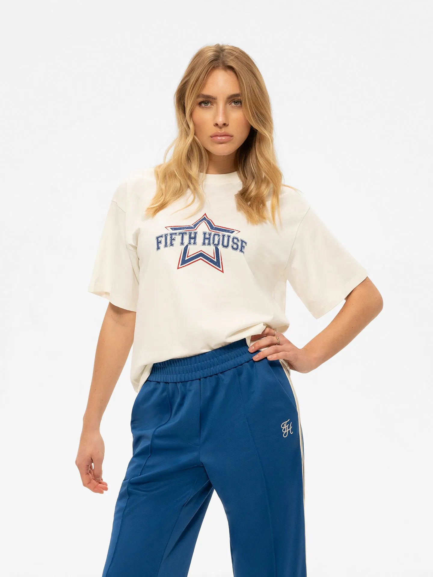T-shirt with logo print
Mindy T-Shirt