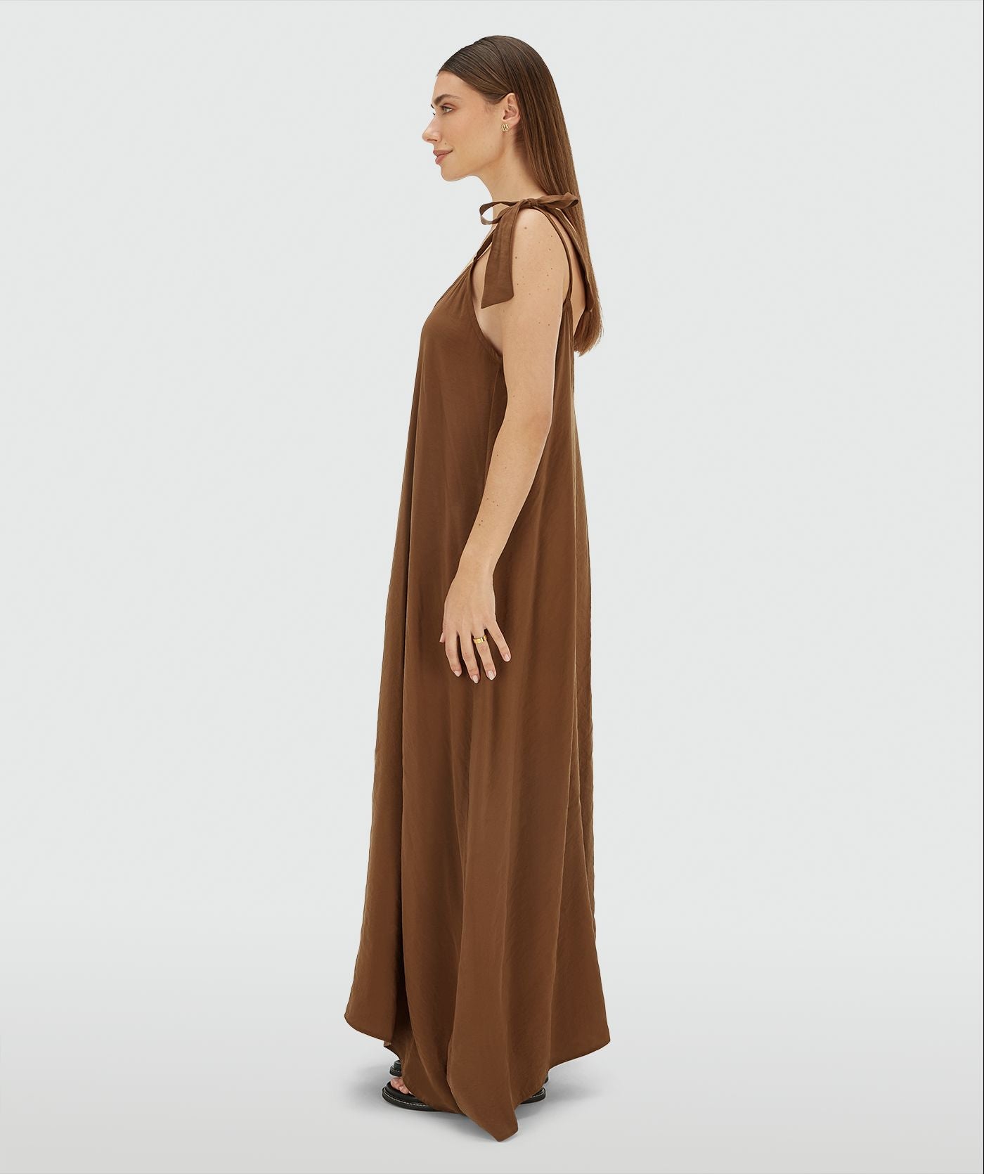 CLARA maxi jurk met striksluiting - brown