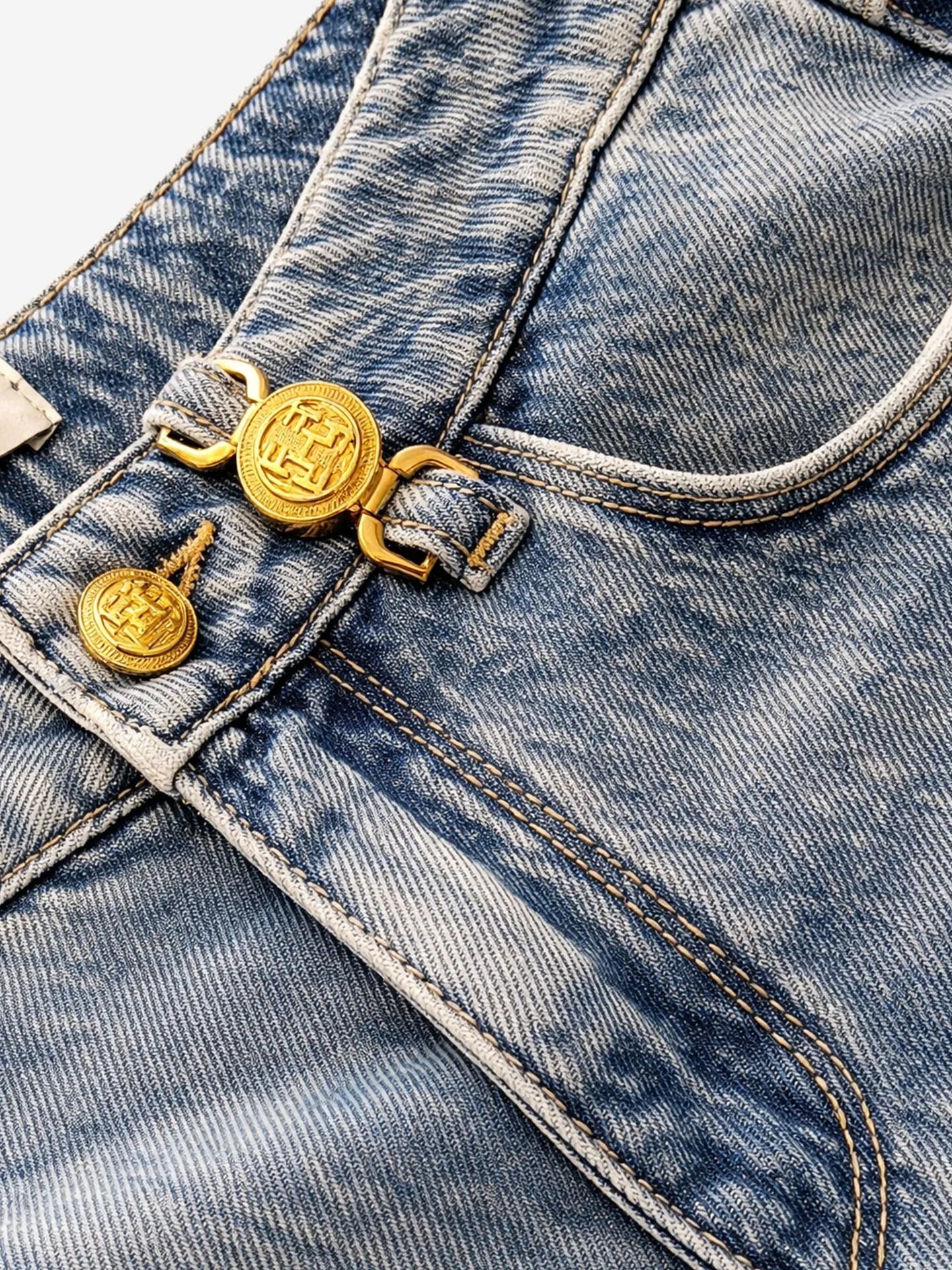 Jeans with logo detail
Millie Jeans