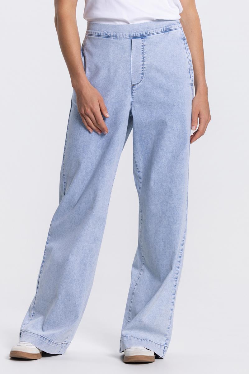 SAAR WIDE LEG BROEK IN LICHTBLAUW