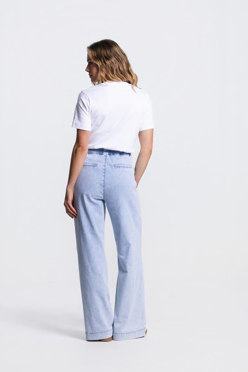 SAAR WIDE LEG BROEK IN LICHTBLAUW