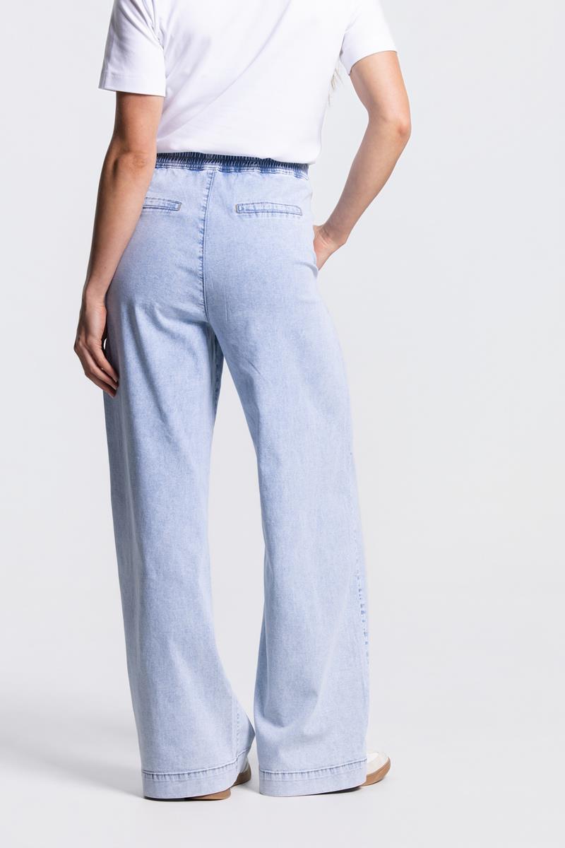 SAAR WIDE LEG BROEK IN LICHTBLAUW