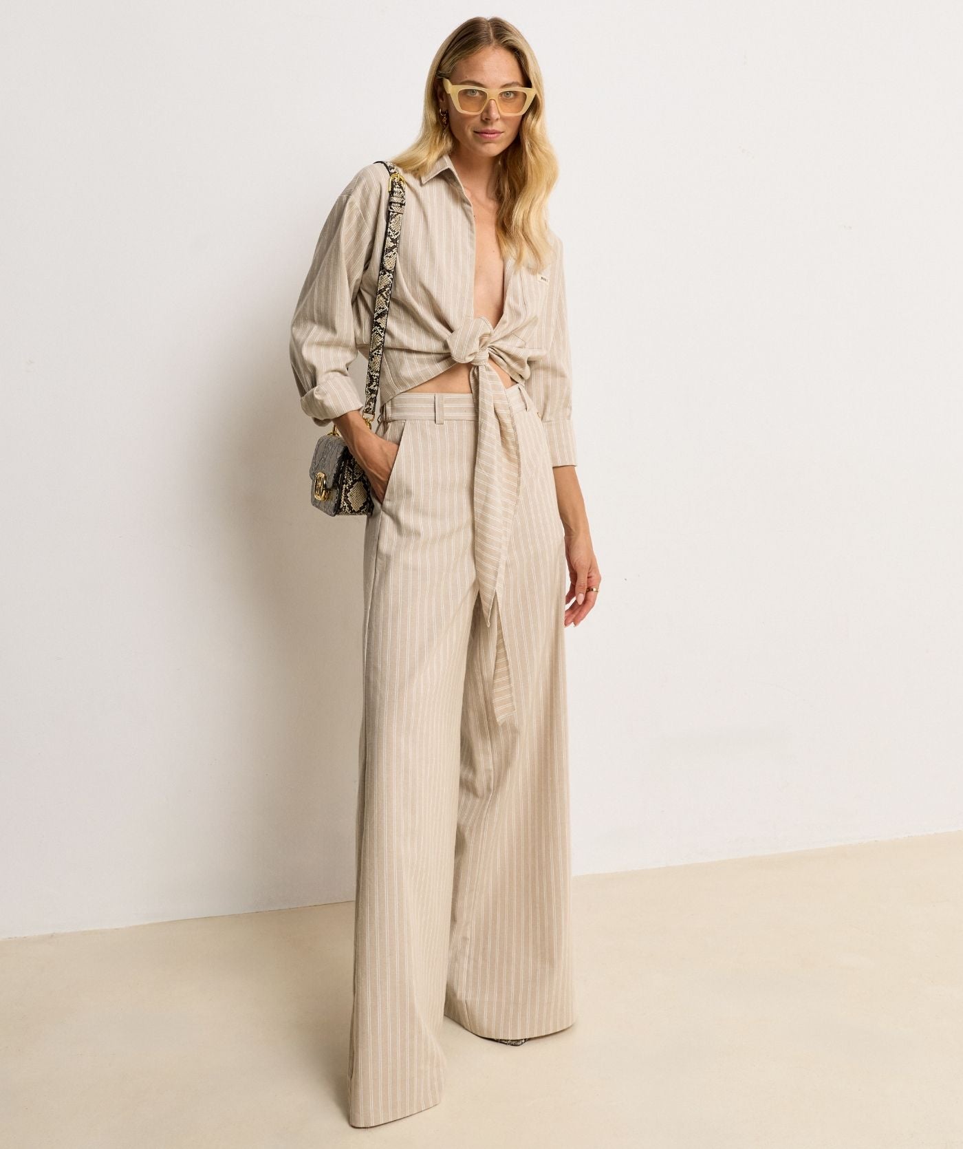 ODESSA mid rise wide leg pantalon met strepen - stone stripe