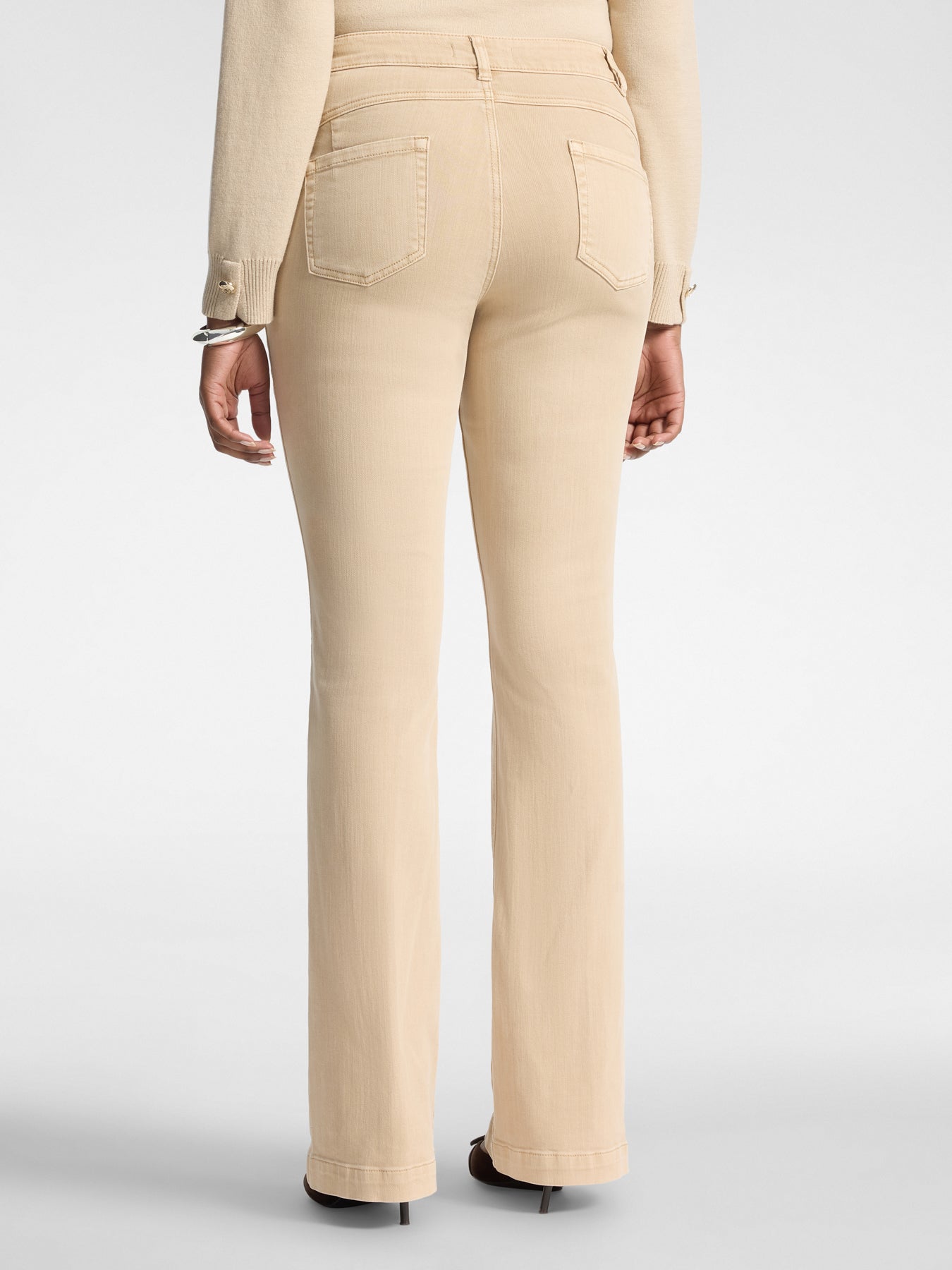 Flared broek met vijf zakken creme wit