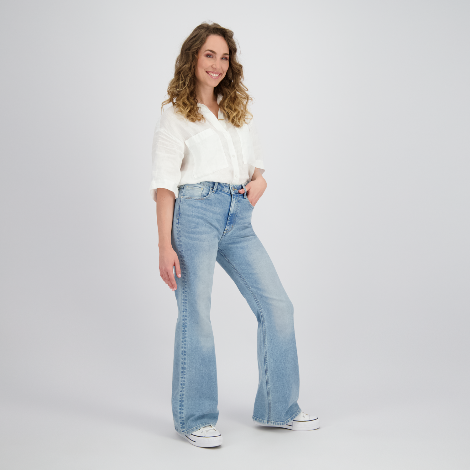 Raizzed Sarah Flare Jeans – Blauw