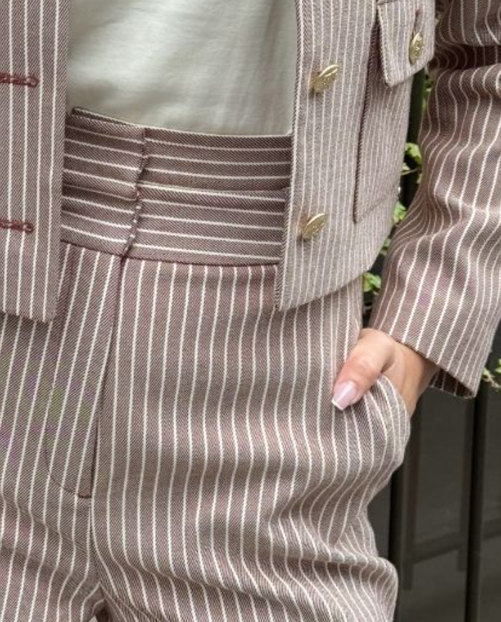 ELIRA cropped blazer - burgundy stripe